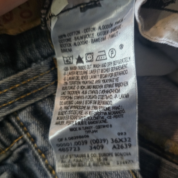 501 Levi's Jeans - Picture 4 of 4